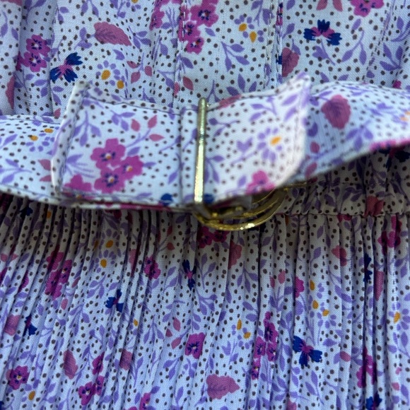 Vintage, floral, pleated, long sleeve dress, retro, feminine - Picture 6 of 9